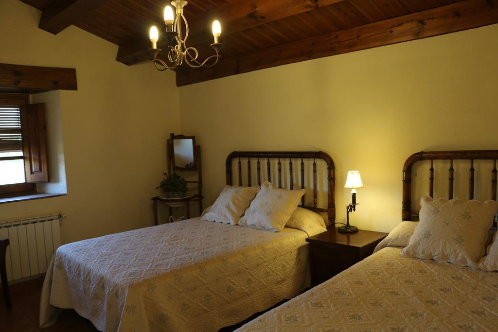 Masia Cal Mas Sant Serni de Llanera Habitación foto